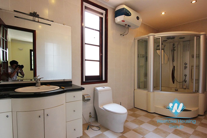 Spacious house for rent in a quiet alley off Xuan Dieu, Tay Ho