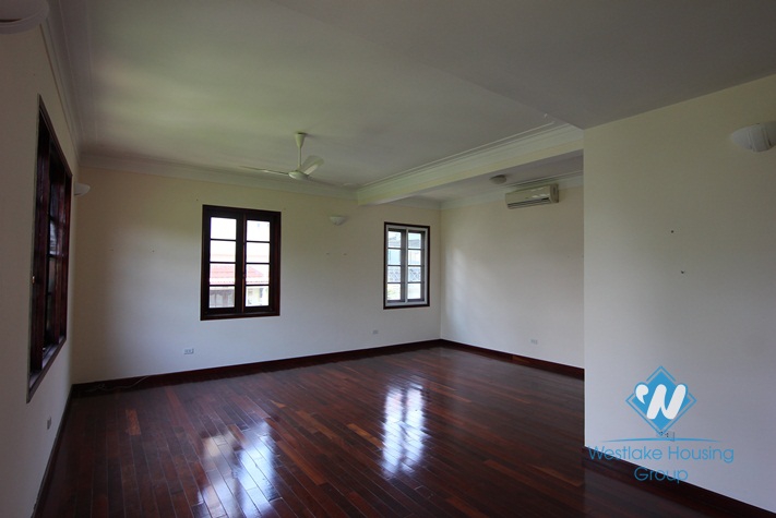 Spacious house for rent in a quiet alley off Xuan Dieu, Tay Ho