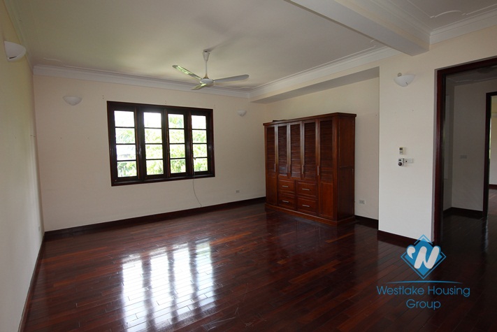 Spacious house for rent in a quiet alley off Xuan Dieu, Tay Ho