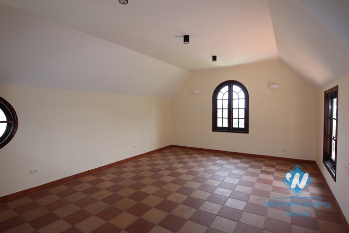 Spacious house for rent in a quiet alley off Xuan Dieu, Tay Ho
