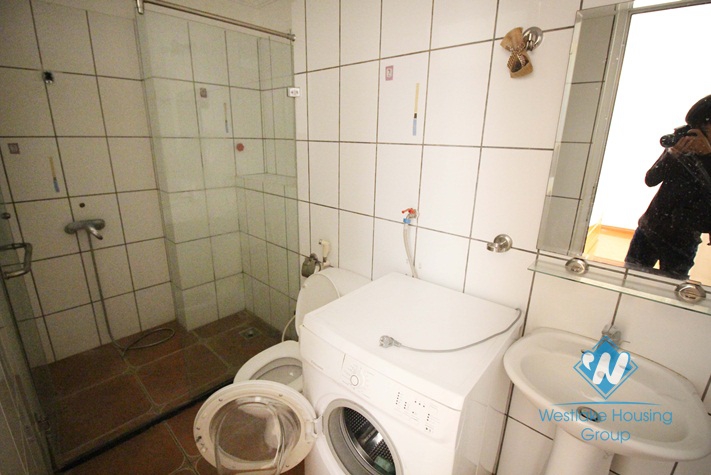 Bright and nice 01 bedroom apartment for rent in Tay Ho area, Hanoi. 