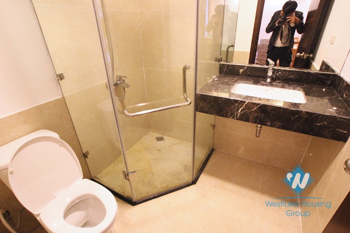 Ground floor apartment for rent in Xuan Dieu, Tay Ho, Hanoi