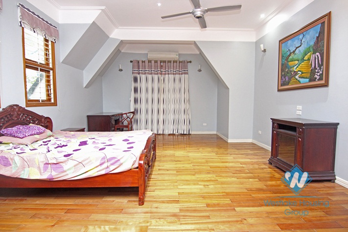 Modern, nice and quiet villa for rent in Tay Ho area