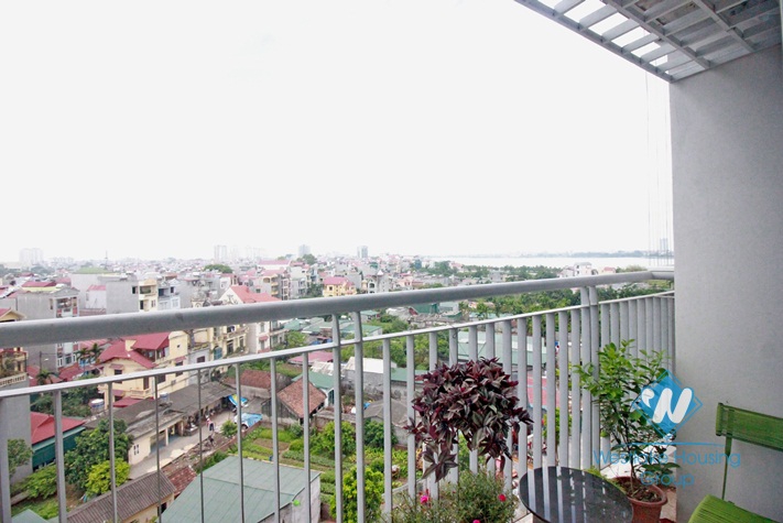 Good priced apartment for rent on Lac Long Quan, Tay Ho, Hanoi