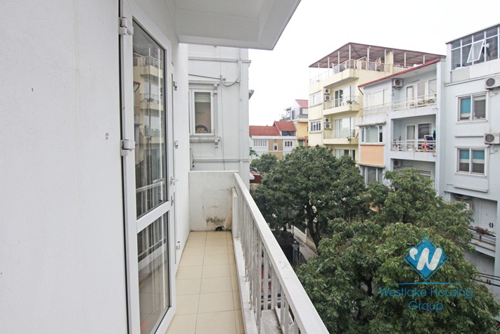4th floor apartment with balcony for rent on Xuan Dieu, Tay Ho