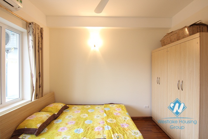 4th floor apartment with balcony for rent on Xuan Dieu, Tay Ho