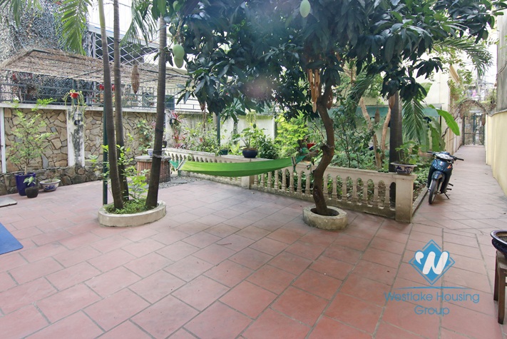 Garden house for rent in Ba Dinh near Ho Chi Minh mausoleum
