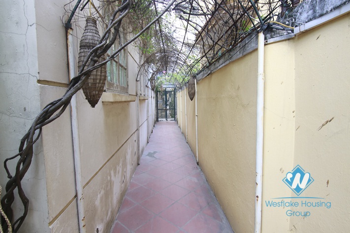 Garden house for rent in Ba Dinh near Ho Chi Minh mausoleum