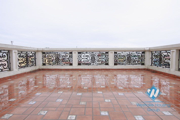 High floor luxurious apartment for rent in Hanoi city centre