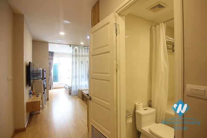One rental apartment for lease in Dang Thai Mai, Tay Ho, Hanoi