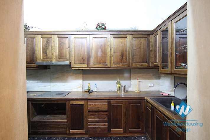 Nice house with nice design for rent in Tay ho area 