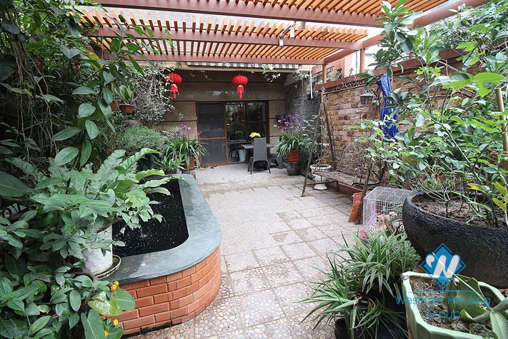 Bright and airy apartment for rent on Xuan Dieu, Tay Ho, Hanoi