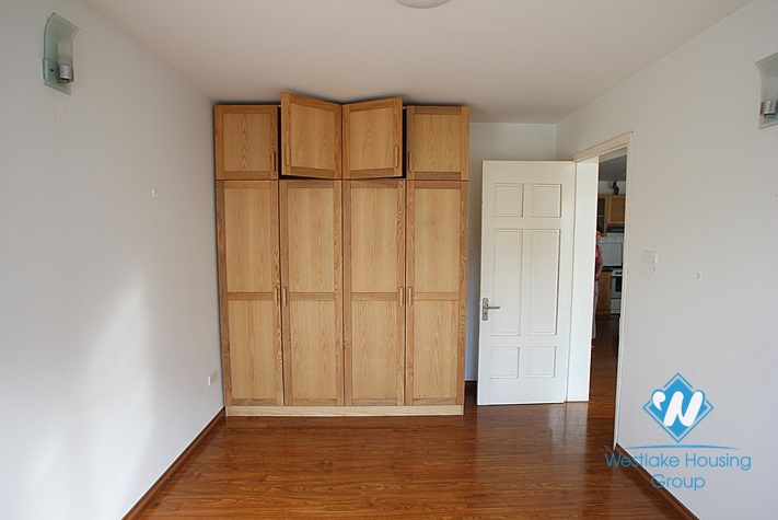Good apartment for rent in Tay Ho, Ha Noi
