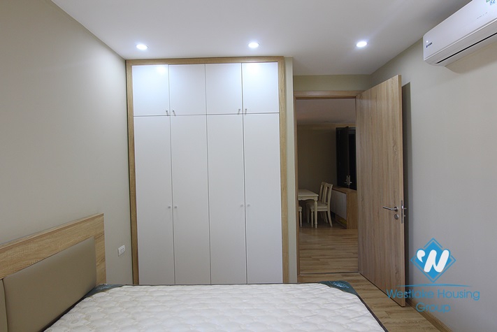Good quality 02 bedrooms apartment for rent in Tay Ho district 