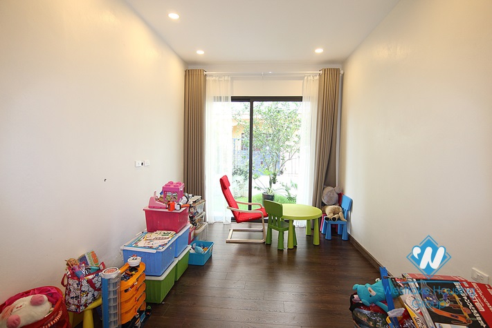 Tay Ho - Modern house by the lake with garden and yard