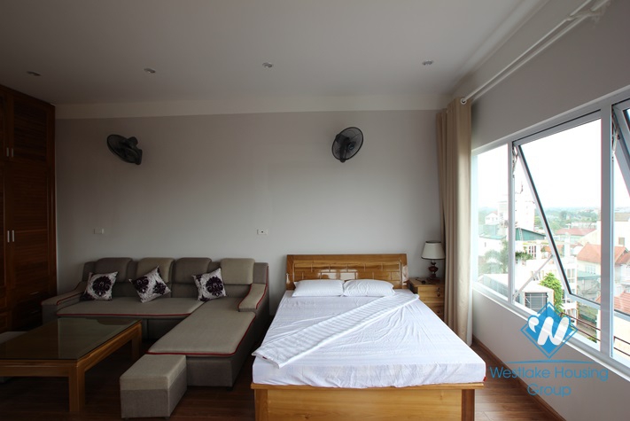 High floor studio to rent rent on To Ngoc Van street, Tay Ho, Hanoi