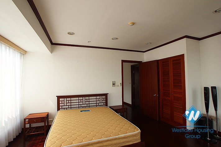 Duplex apartment with lake view for lease in Tay Ho, Ha Noi