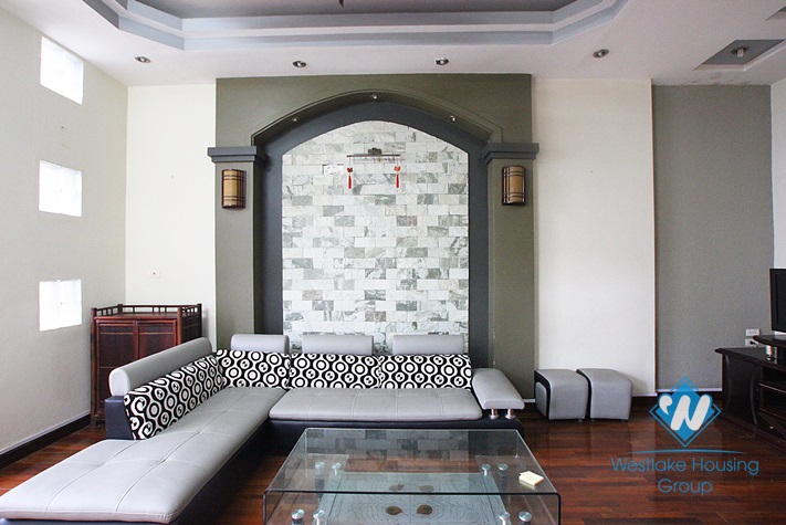 Apartment for lease in Nghi tam alley, Tay Ho, Hanoi