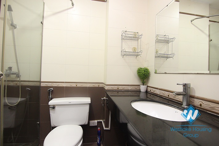 A nice 02 bedrooms apartment for rent near SOMERSET in Xuan dieu st. Tay Ho district 