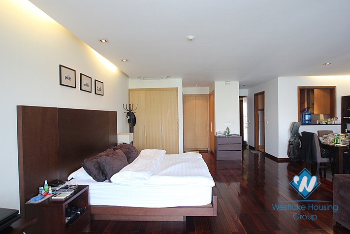 High quality studio for lease on Xuan Dieu street, Tay Ho district, Hanoi