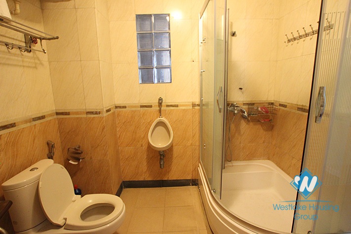 Apartment for lease in Nghi tam alley, Tay Ho, Hanoi