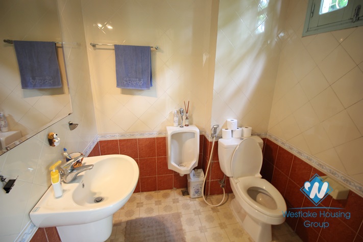 Quiet house for rent in Tay Ho, Hanoi 