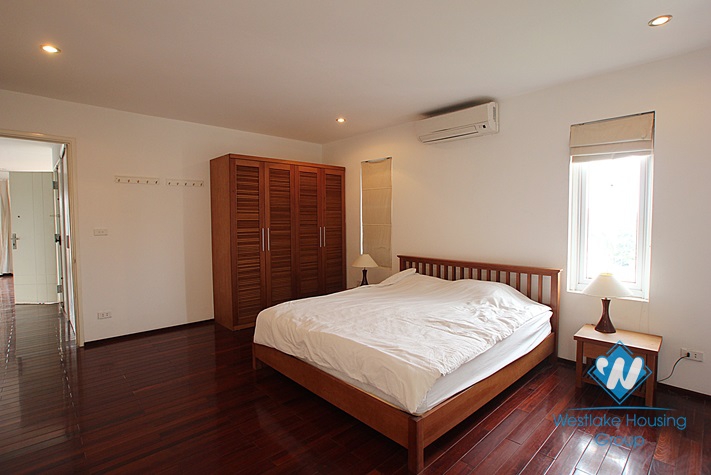 Luxury apartment for rent in Tay Ho area, Ha Noi