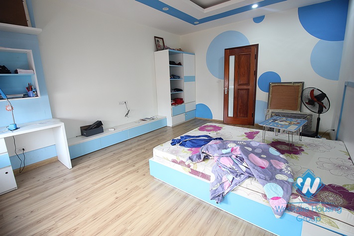 Stunning new and modern house with 4 bedrooms for rent in Tay Ho, Hanoi