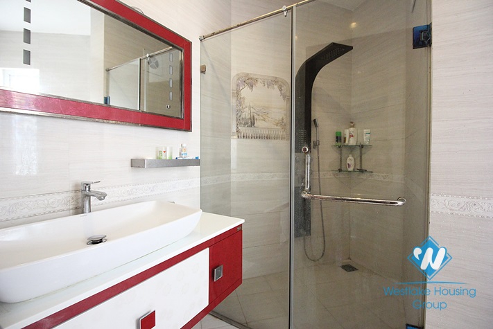 01 bedroom apartment for rent in To Ngoc Van st.