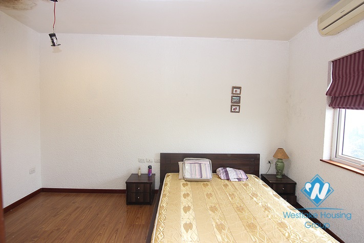 A nice 02 bedrooms apartment for rent near SOMERSET in Xuan dieu st. Tay Ho district 