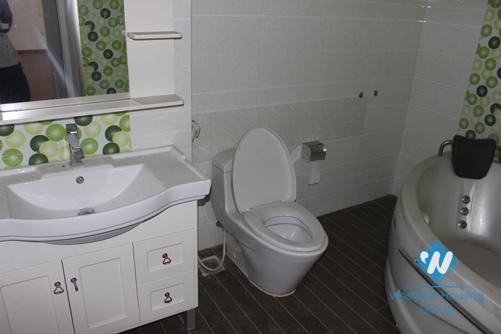 Lake view house for rent in Dang Thai Mai st, Tay ho, Ha Noi
