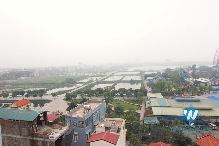 Modern apartment with 02 bedrooms for rent in Lac Long Quan Street, Tay Ho, Ha Noi