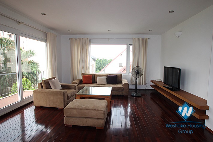 Luxury apartment for rent in Tay Ho area, Ha Noi