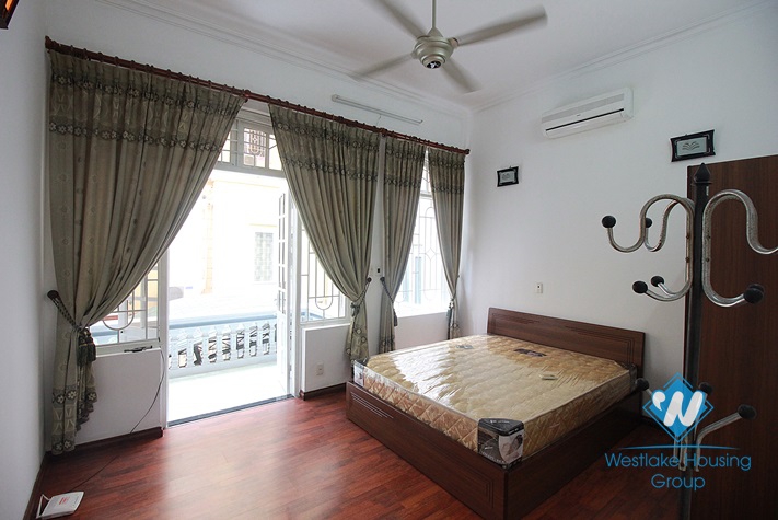 Good house with 4 bedrooms for rent in Au Co st, Tay Ho, Ha Noi. Cheap price