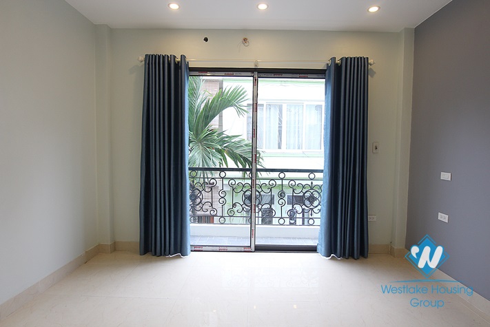 Nice house with 2 bedrooms for rent in Au Co st, Tay Ho district 