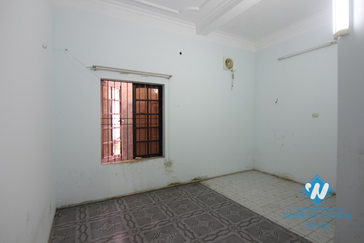 Classic house with nice court yard for rent in Tay Ho district 