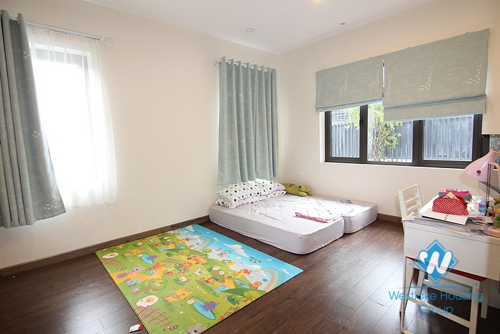 Tay Ho - Modern house by the lake with garden and yard