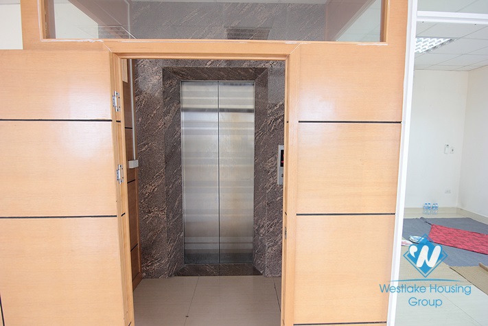 Open office space with lots of natural light for rent on Xuan Dieu, Tay Ho