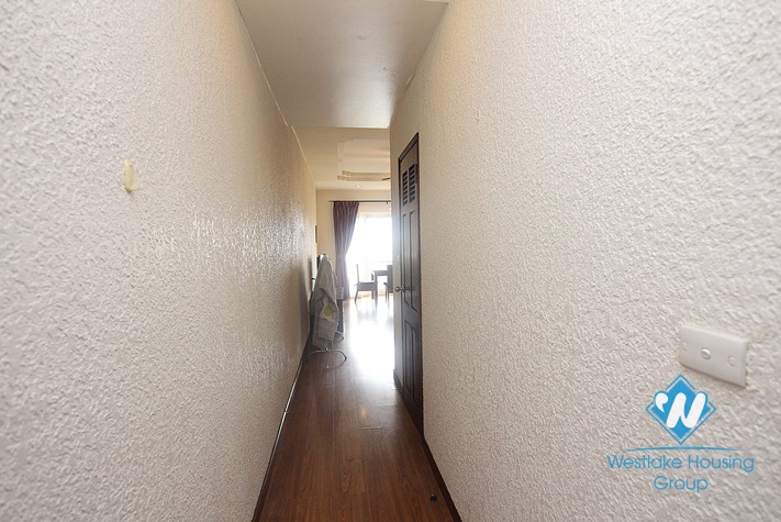 A nice 02 bedrooms apartment for rent near SOMERSET in Xuan dieu st. Tay Ho district 