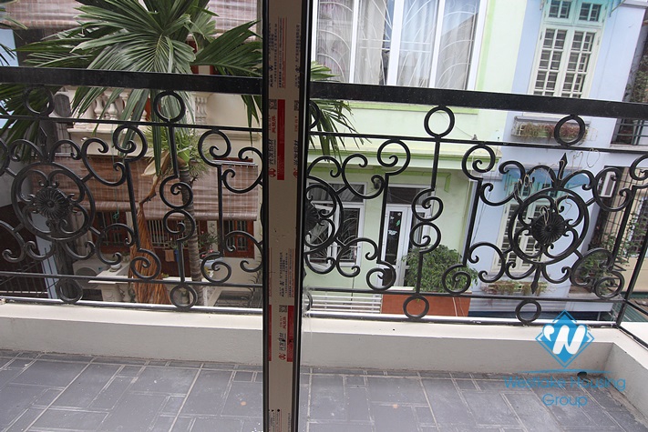 Nice house with 2 bedrooms for rent in Au Co st, Tay Ho district 