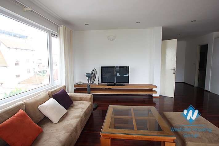 Luxury apartment for rent in Tay Ho area, Ha Noi