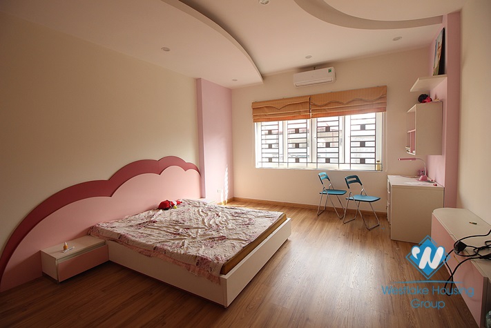 Stunning new and modern house with 4 bedrooms for rent in Tay Ho, Hanoi