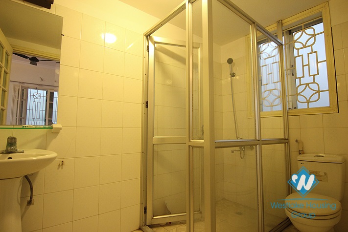 Commodious house with 3 bedrooms for rent in Nghi Tam, Ha Noi