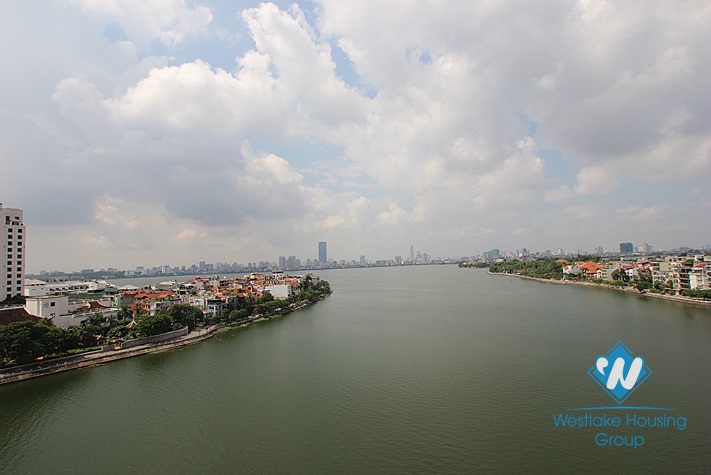 Duplex apartment with lake view for lease in Tay Ho, Ha Noi