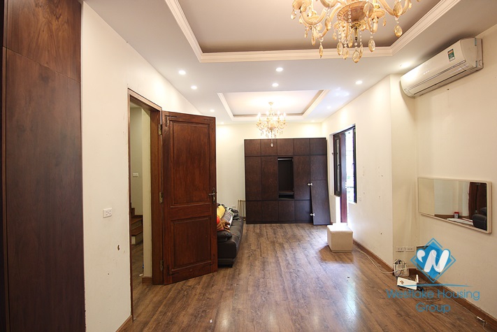 Nice house with nice design for rent in Tay ho area 