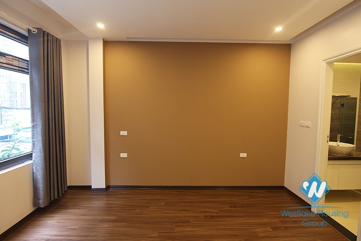 Nice house with 2 bedrooms for rent in Au Co st, Tay Ho district 