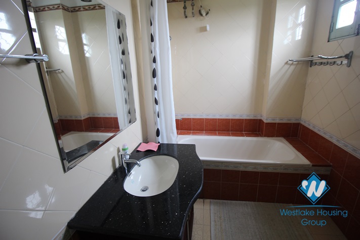 Quiet house for rent in Tay Ho, Hanoi 