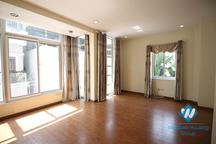 Well finished house with 4 bedrooms and nice terrace for rent in Tay Ho