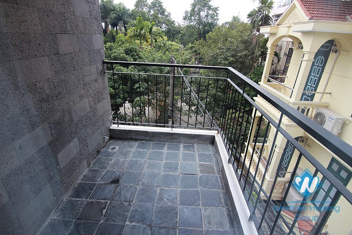 04 bedroom apartment for lease in Dang Thai Mai street, Tay Ho, Hanoi