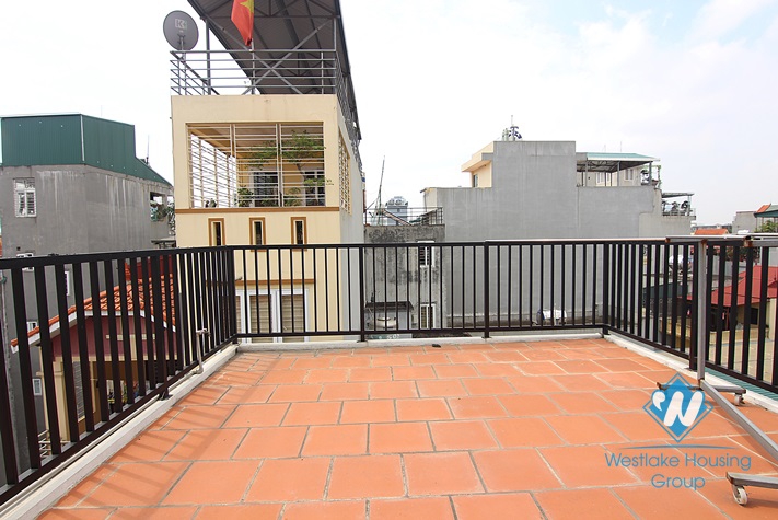 Nice house with nice design for rent in Tay ho area 